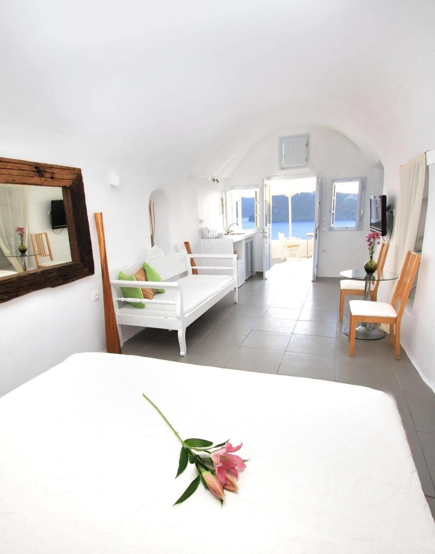 Finesse Suites Oia  Exterior foto